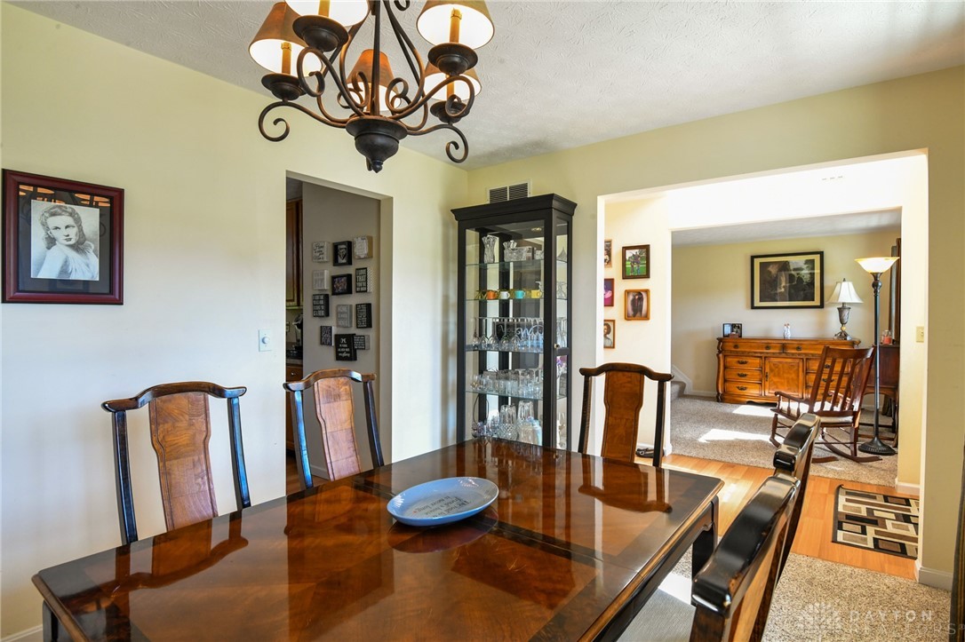 Lebanon, Ohio 45036, United States, 3 Bedrooms Bedrooms, ,3 BathroomsBathrooms,Residential,Pending,126359