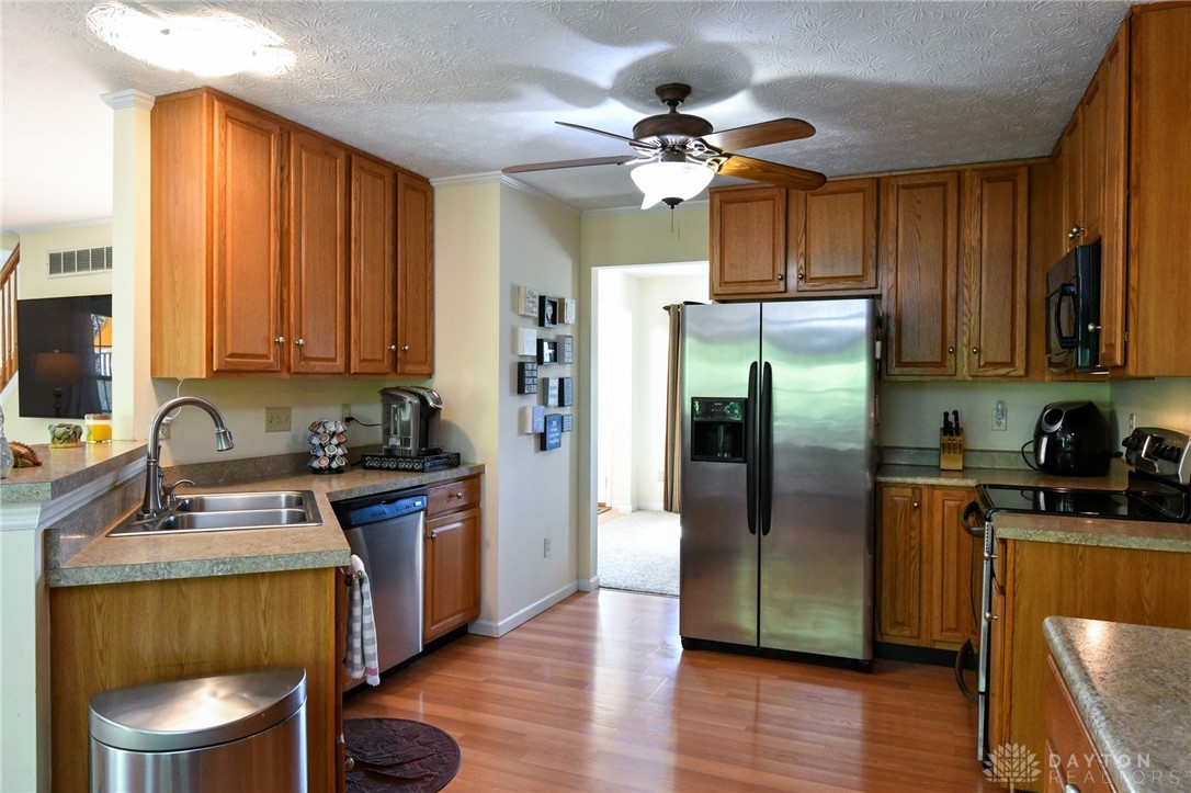 Lebanon, Ohio 45036, United States, 3 Bedrooms Bedrooms, ,3 BathroomsBathrooms,Residential,Pending,126359