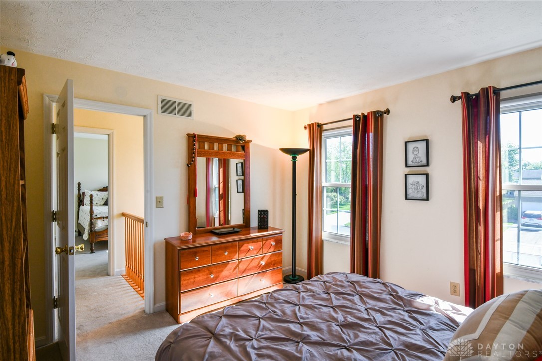 Lebanon, Ohio 45036, United States, 3 Bedrooms Bedrooms, ,3 BathroomsBathrooms,Residential,Pending,126359