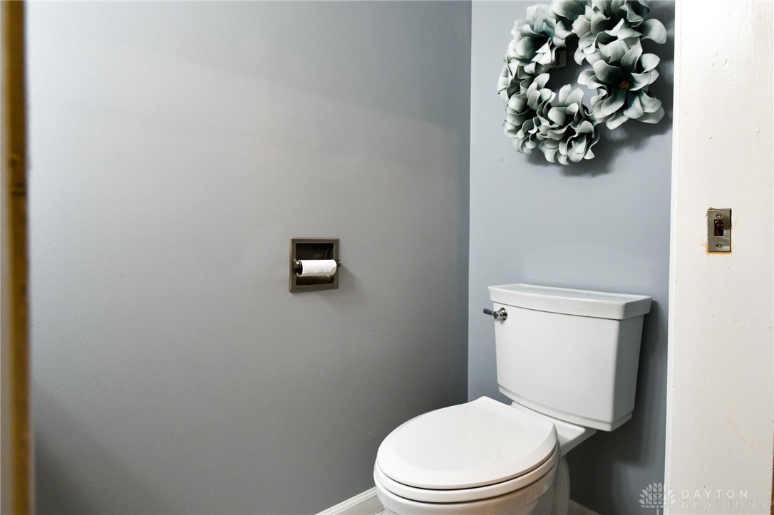 Lebanon, Ohio 45036, United States, 3 Bedrooms Bedrooms, ,3 BathroomsBathrooms,Residential,Pending,126359