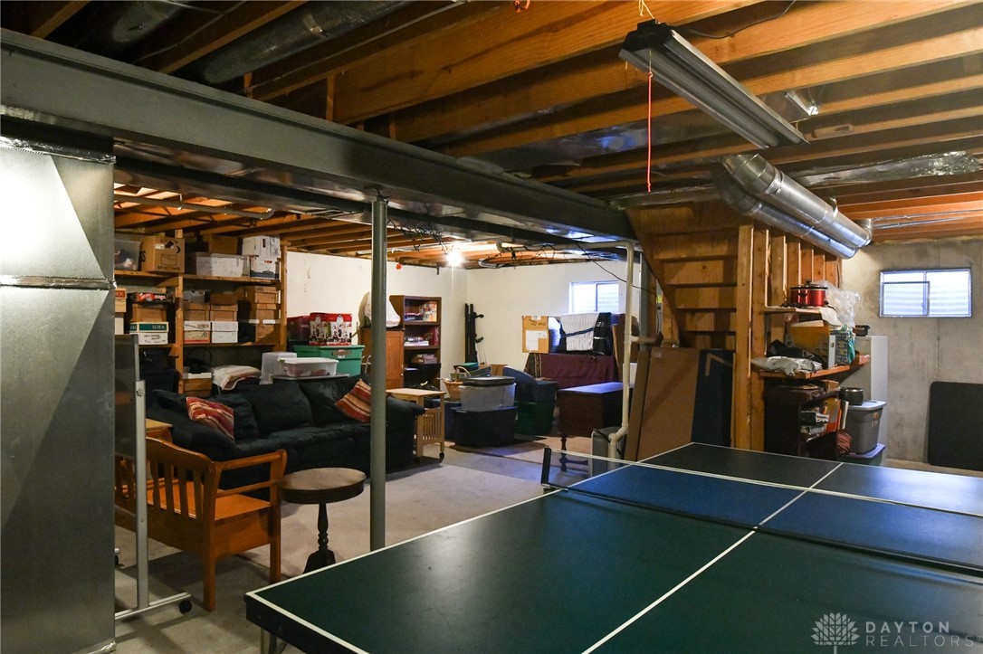 Lebanon, Ohio 45036, United States, 3 Bedrooms Bedrooms, ,3 BathroomsBathrooms,Residential,Pending,126359