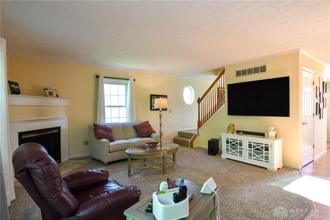 Lebanon, Ohio 45036, United States, 3 Bedrooms Bedrooms, ,3 BathroomsBathrooms,Residential,Pending,126359