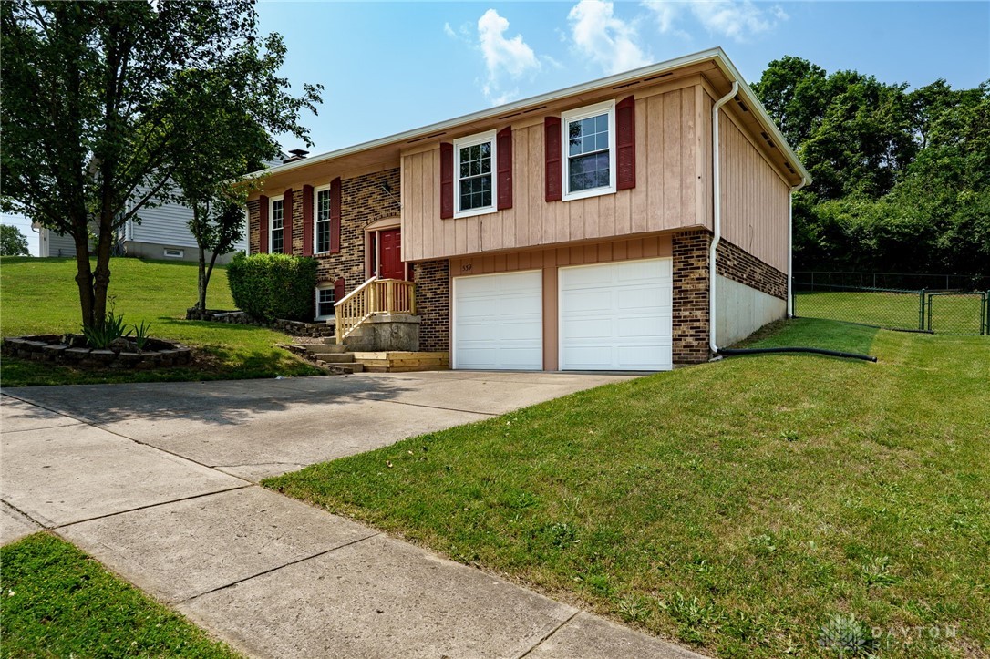 539 Fitzooth Drive, Miamisburg, Ohio image 3