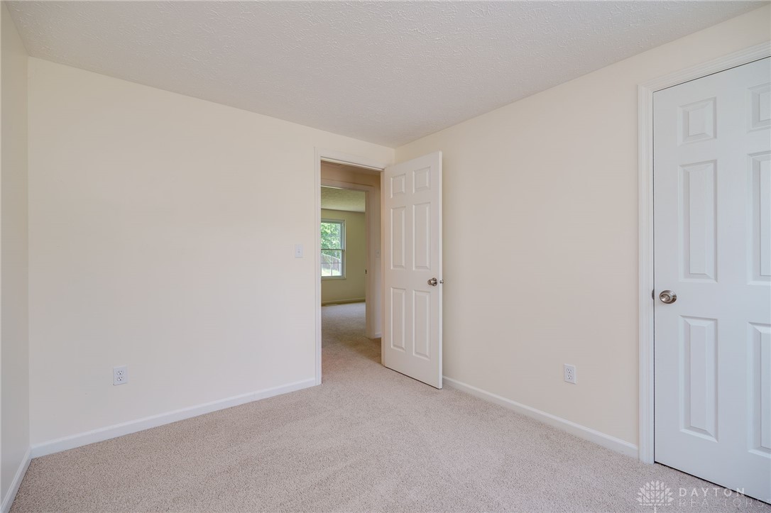 539 Fitzooth Drive, Miamisburg, Ohio image 17