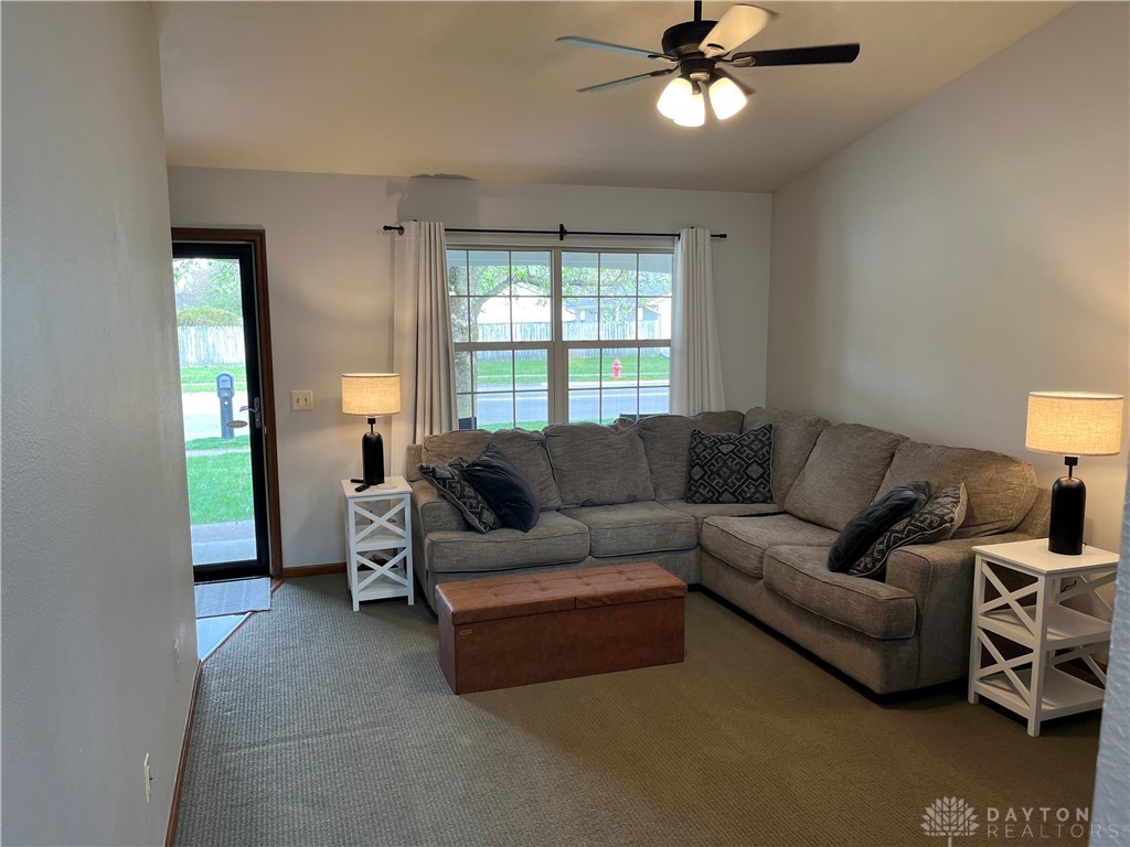5585 W Ridgewood Road, Springfield, Ohio image 3