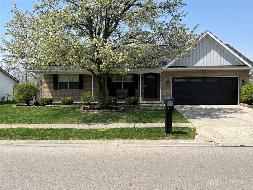 5585 W Ridgewood Road, Springfield, Ohio image 1