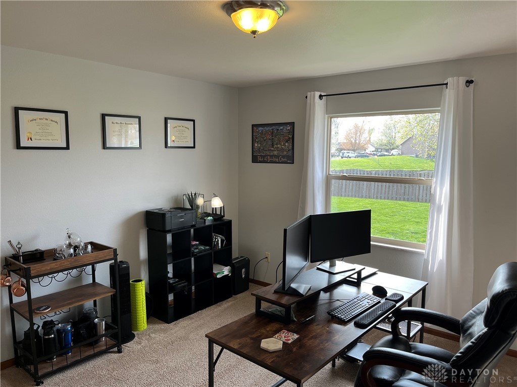 5585 W Ridgewood Road, Springfield, Ohio image 15
