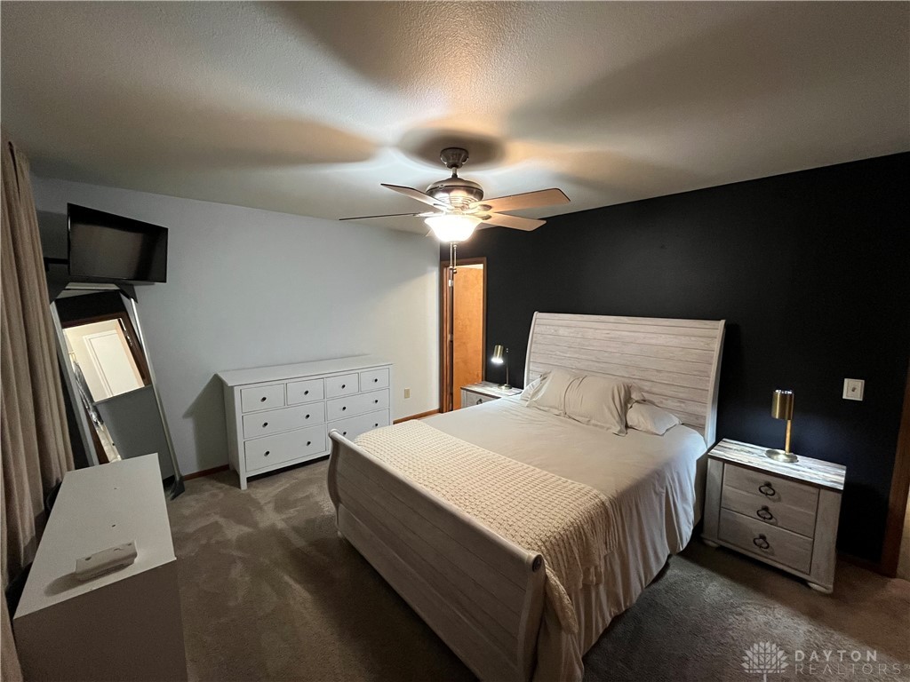 5585 W Ridgewood Road, Springfield, Ohio image 10