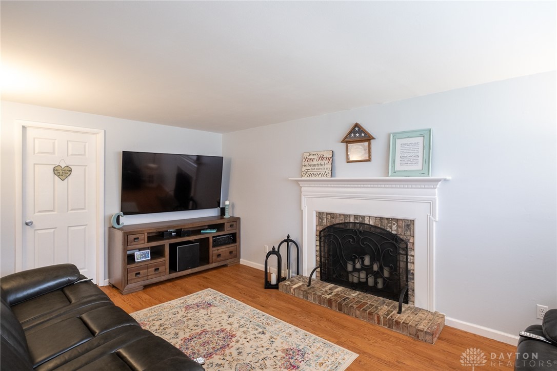 1481 Edenwood Drive, Beavercreek, Ohio image 4