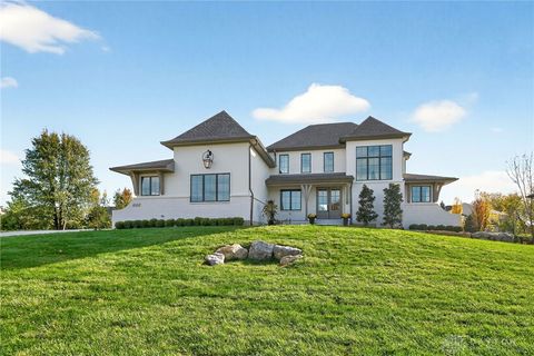 Photo of 1557 Ashbury Woods Drive, Washington Twp, OH 45458 (MLS # 947255)