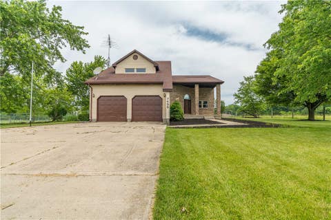 Homes For Sale - 7455 Wright Moyer Road<br/> Sidney, OH 45365