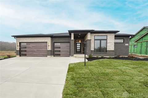 Photo of 1226 Normandy Rue, Clearcreek Twp, OH 45458 (MLS # 948255)