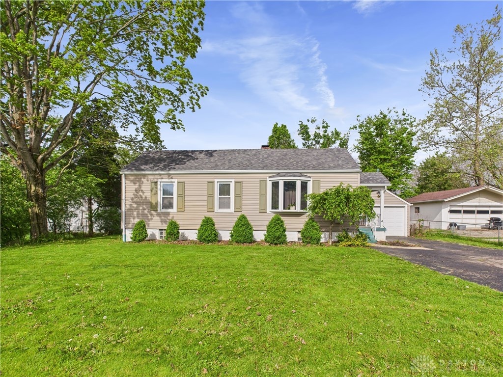 93 S Diamond Mill Road, Clayton, Ohio image 1