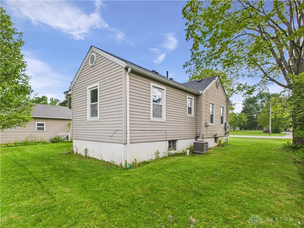 93 S Diamond Mill Road, Clayton, Ohio image 4