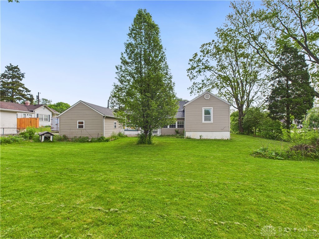 93 S Diamond Mill Road, Clayton, Ohio image 3
