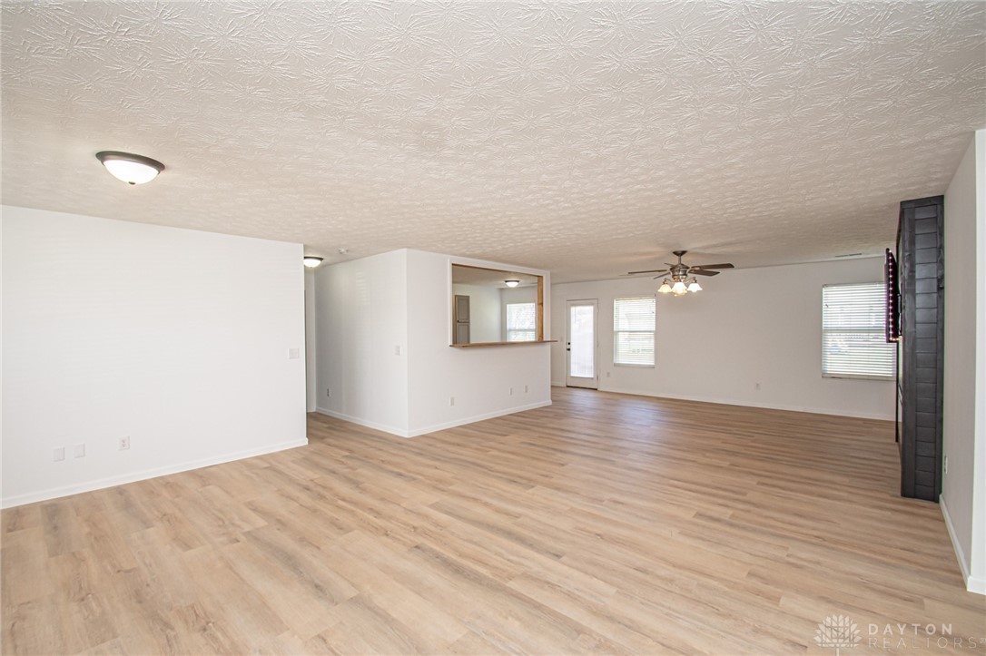 2670 Jenny Marie Drive, Xenia, Ohio image 4