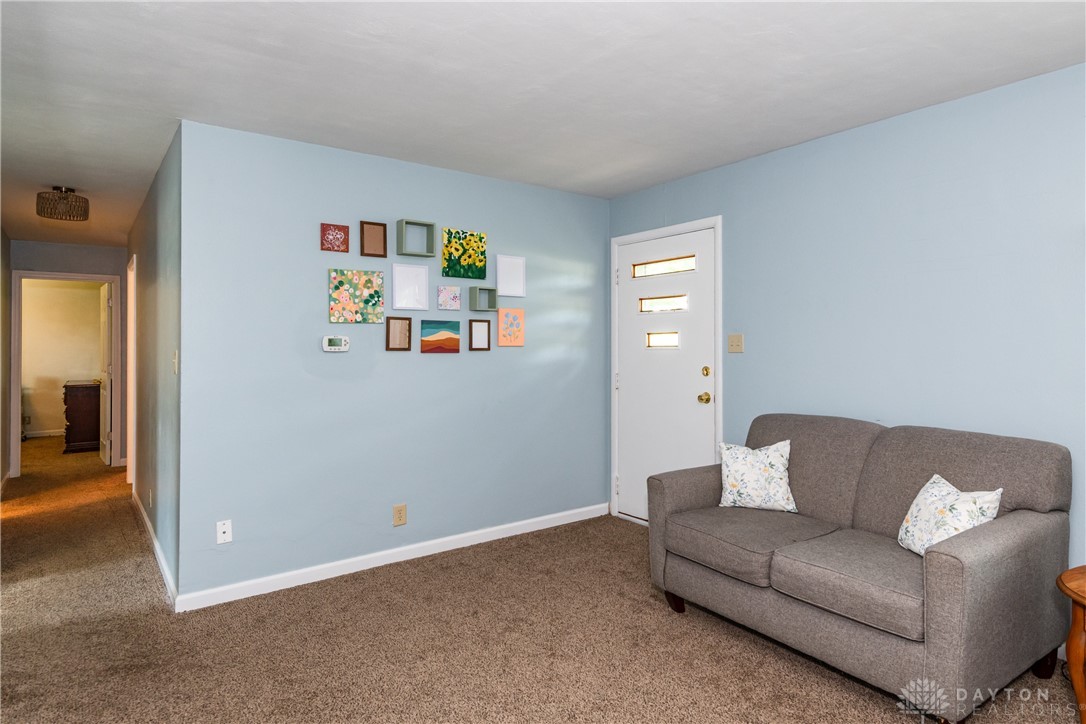 3093 Warner Drive, Fairborn, Ohio image 7