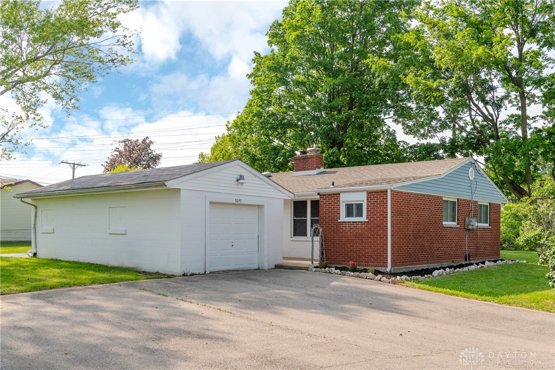 3093 Warner Drive, Fairborn, Ohio image 37