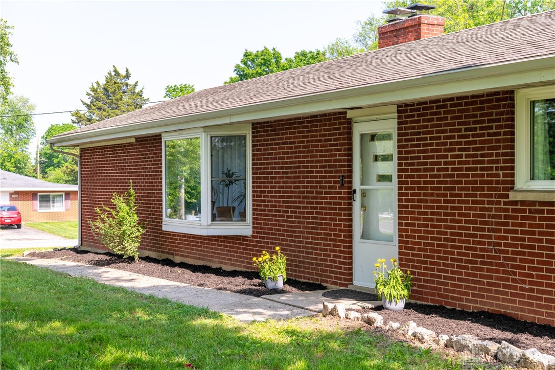 3093 Warner Drive, Fairborn, Ohio image 6