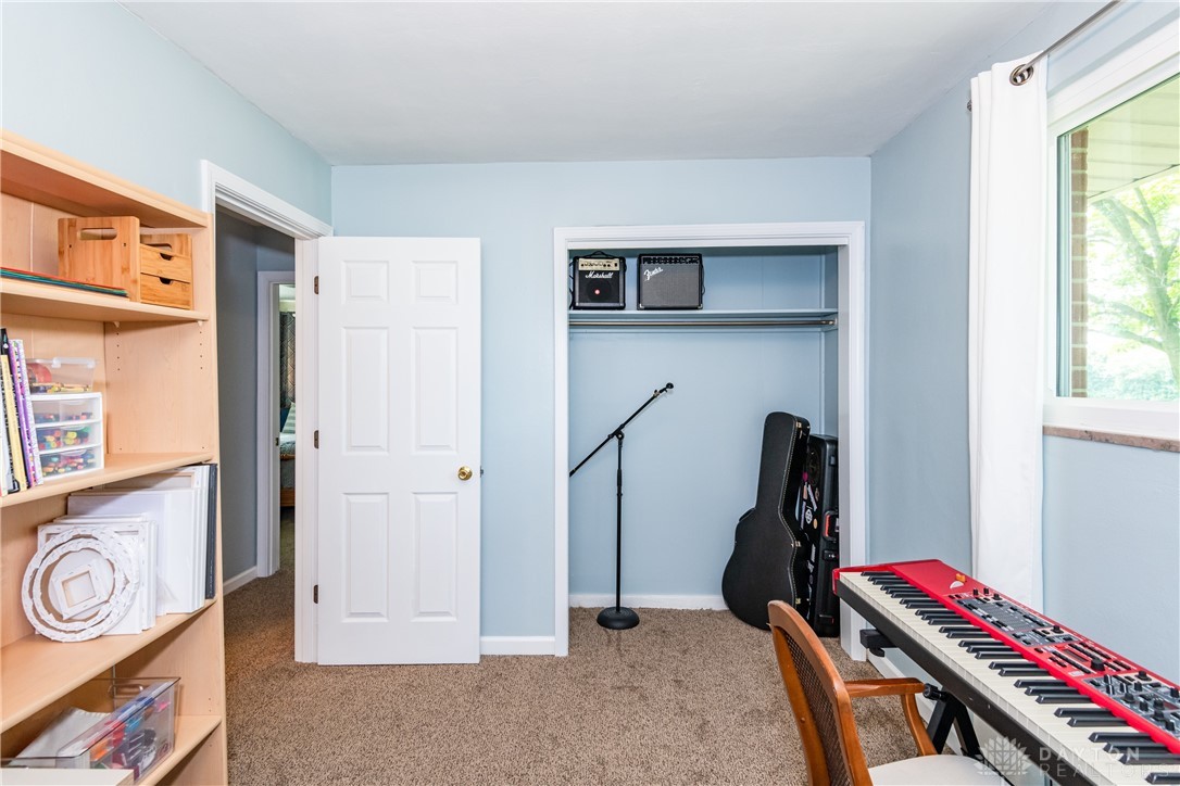 3093 Warner Drive, Fairborn, Ohio image 29