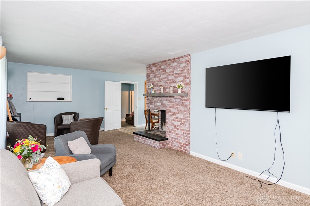 3093 Warner Drive, Fairborn, Ohio image 9