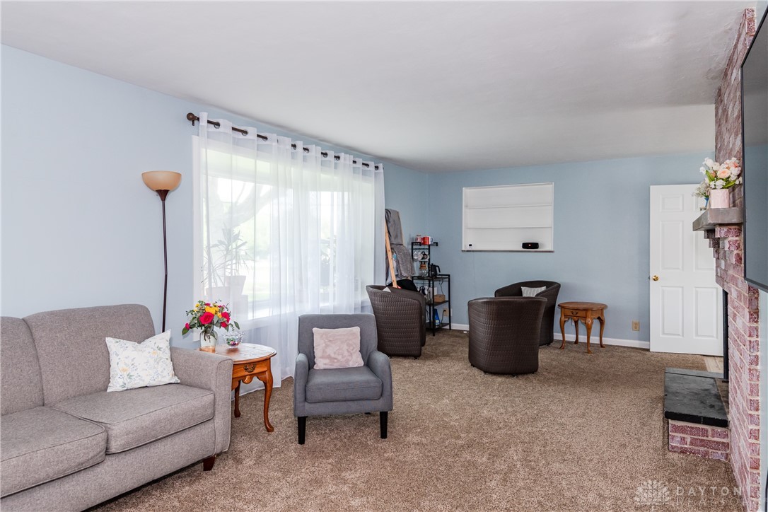 3093 Warner Drive, Fairborn, Ohio image 8