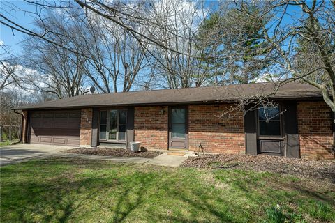 Photo of 2219 Bradley Court, Bellbrook, OH 45305 (MLS # 954025)