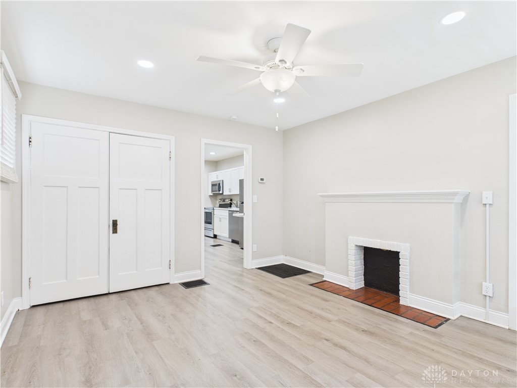 Moraine, Ohio 45439, United States, 2 Bedrooms Bedrooms, ,1 BathroomBathrooms,Residential,Active,215126