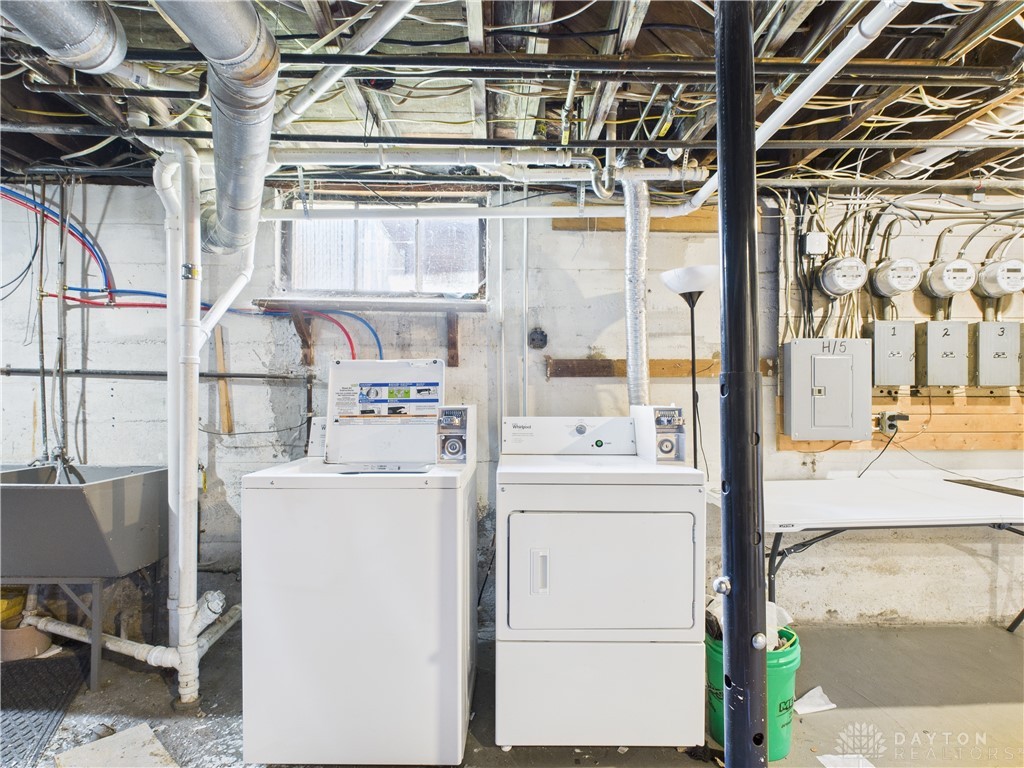 Moraine, Ohio 45439, United States, 2 Bedrooms Bedrooms, ,1 BathroomBathrooms,Residential,Active,215126