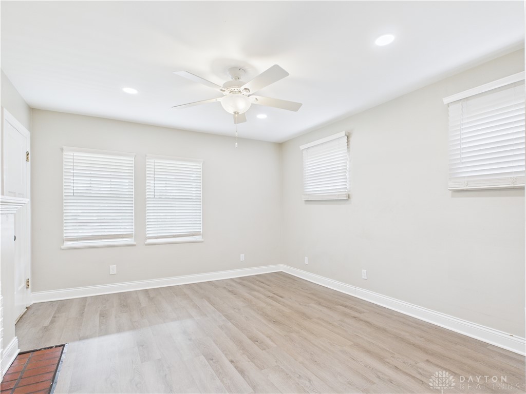 Moraine, Ohio 45439, United States, 2 Bedrooms Bedrooms, ,1 BathroomBathrooms,Residential,Active,215126