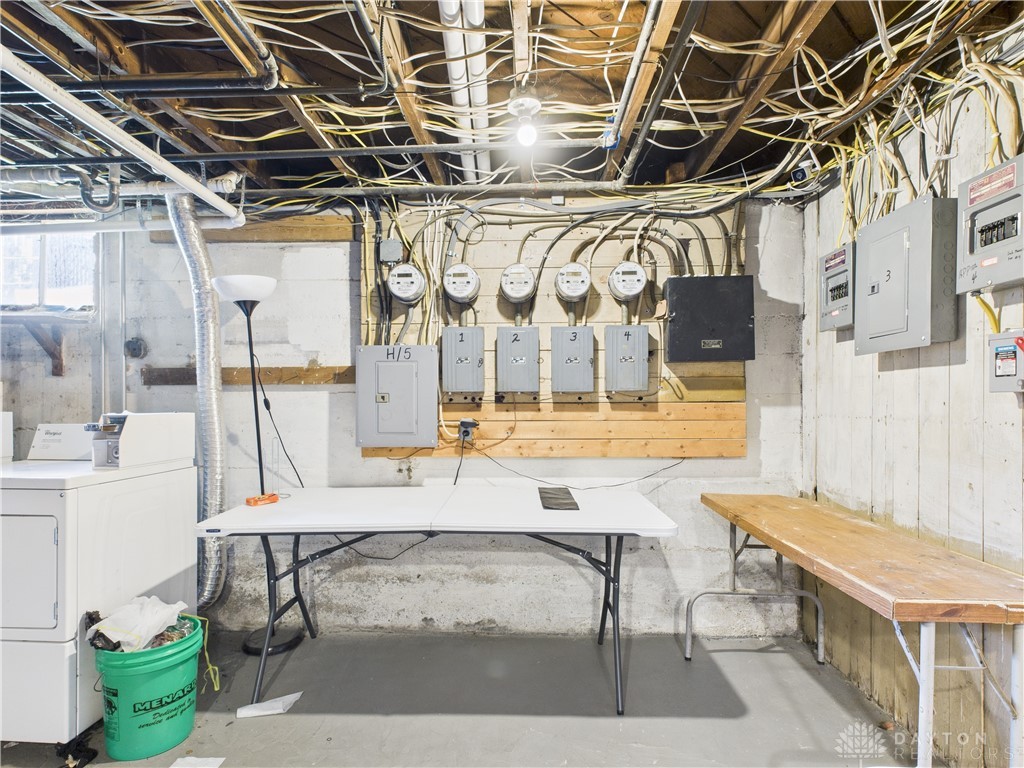 Moraine, Ohio 45439, United States, 2 Bedrooms Bedrooms, ,1 BathroomBathrooms,Residential,Active,215126