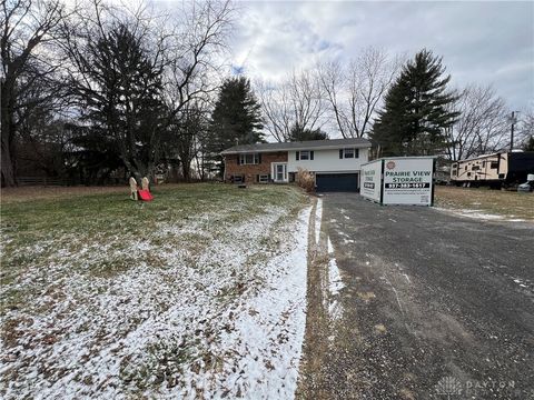 Photo of 4957 Utica Road, Waynesville, OH 45068 (MLS # 950859)
