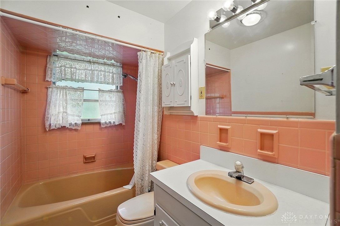 8076 Eastlawn Drive, Franklin, Ohio image 19