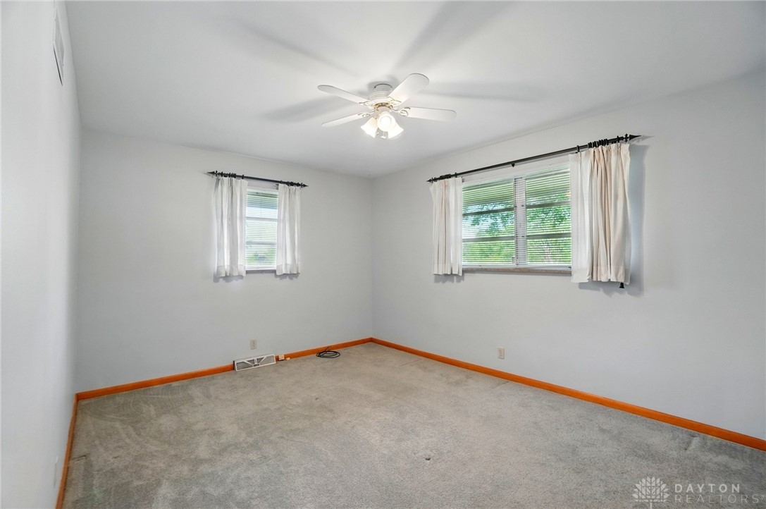 8076 Eastlawn Drive, Franklin, Ohio image 16