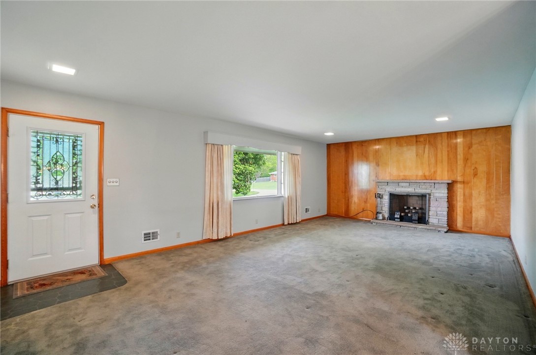 8076 Eastlawn Drive, Franklin, Ohio image 5