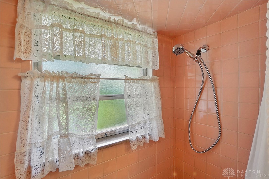 8076 Eastlawn Drive, Franklin, Ohio image 21