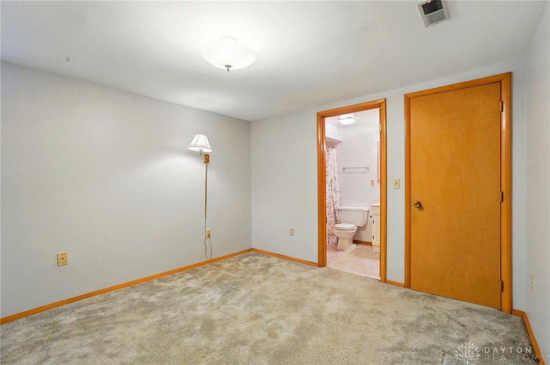 8076 Eastlawn Drive, Franklin, Ohio image 31