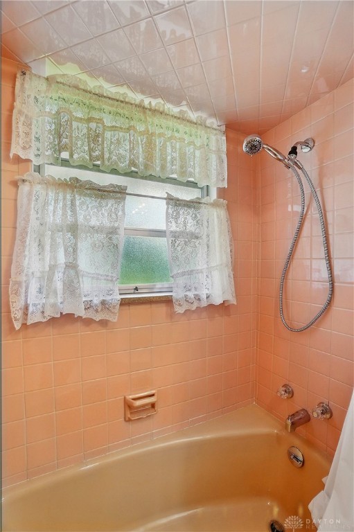 8076 Eastlawn Drive, Franklin, Ohio image 22