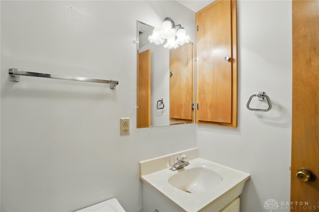 8076 Eastlawn Drive, Franklin, Ohio image 36
