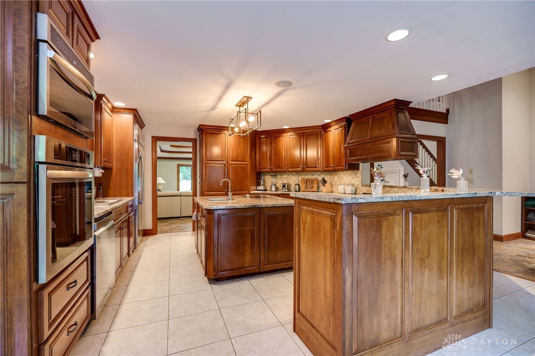 1211 Runnymede Road, Oakwood, Ohio image 30
