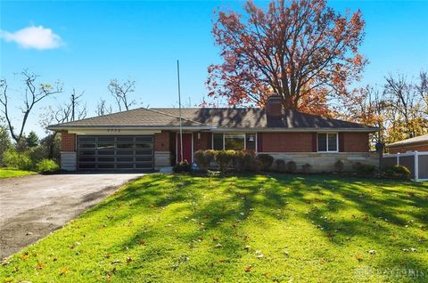 Photo of 7775 Hartfield Place, Cincinnati, OH 45242 (MLS # 953557)