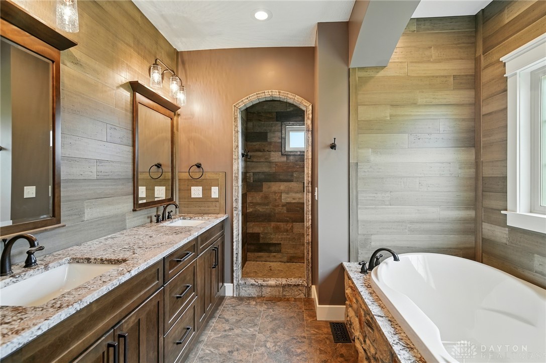 2180 Stillwater Road, Houston, Ohio image 38