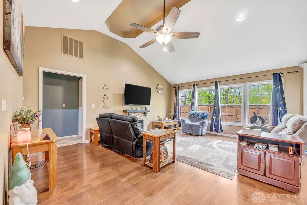 557 Lakengren Drive, Eaton, Ohio image 5