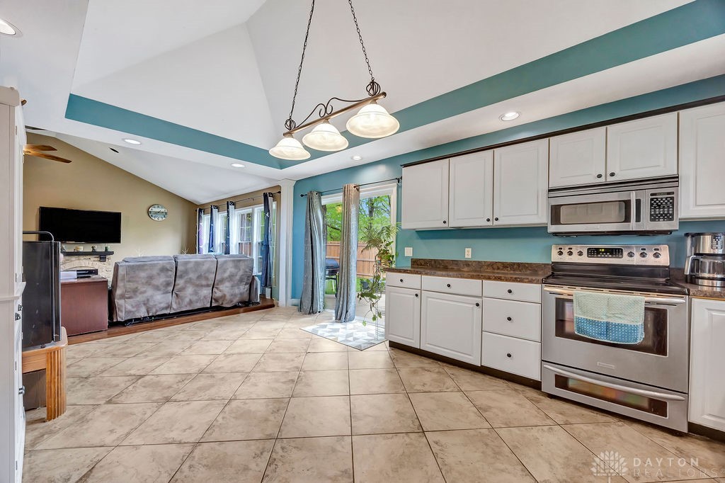 557 Lakengren Drive, Eaton, Ohio image 12