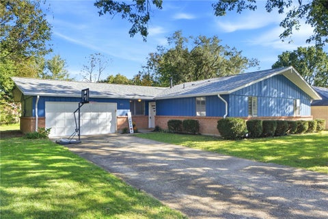 Homes For Sale - 421 Wilson Park Drive<br/> Dayton, OH 45449