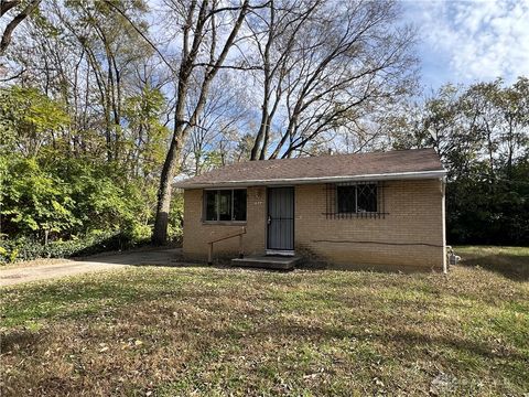 Photo of 1644 Linnbrook Drive, Dayton, OH 45406 (MLS # 947215)