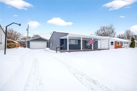 Photo of 2105 Pittsfield Street, Kettering, OH 45420 (MLS # 950844)
