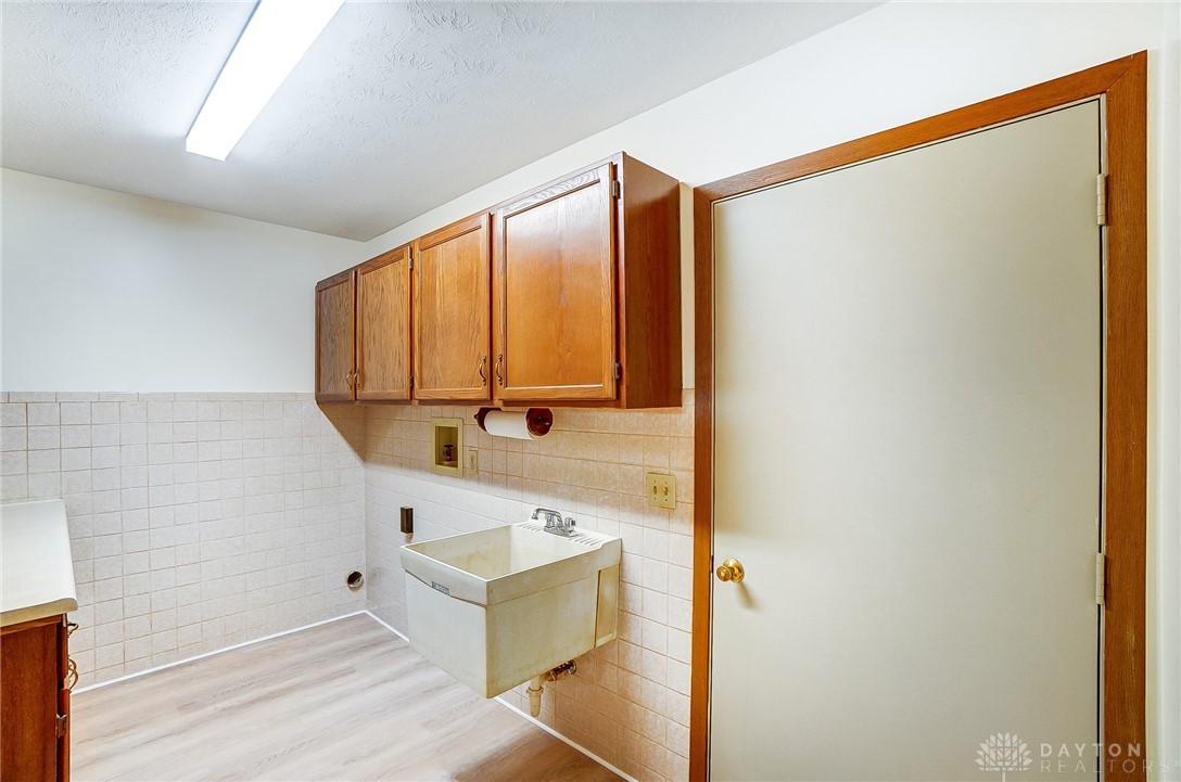1133 Derby Rd, Springfield, Ohio image 11