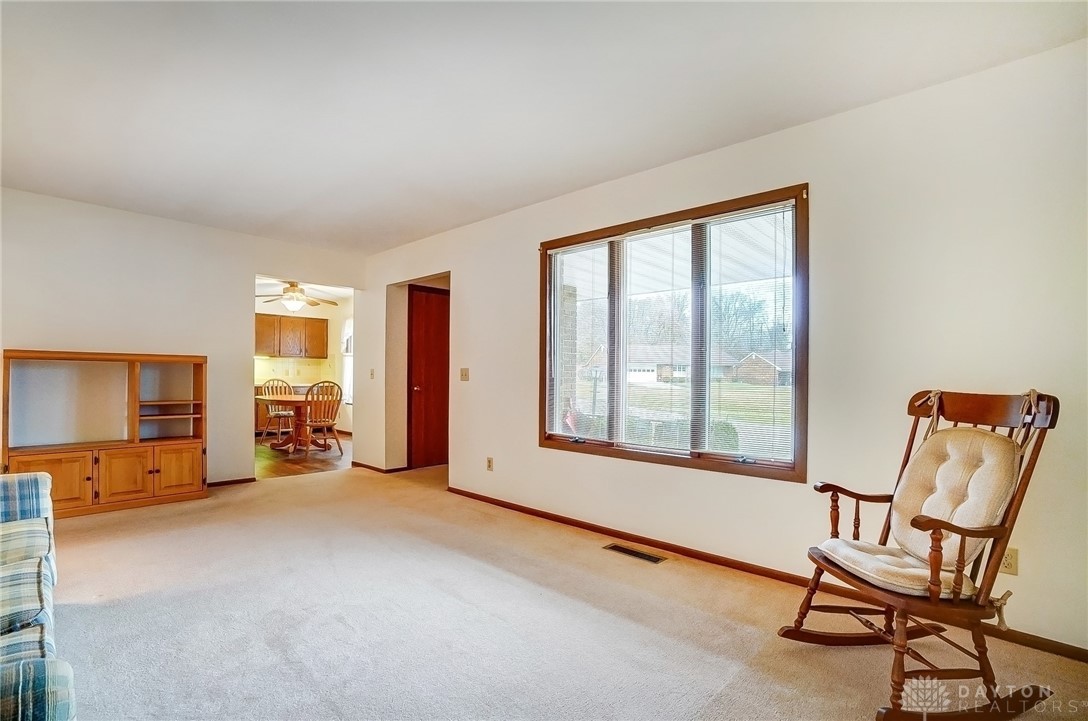 1133 Derby Rd, Springfield, Ohio image 4