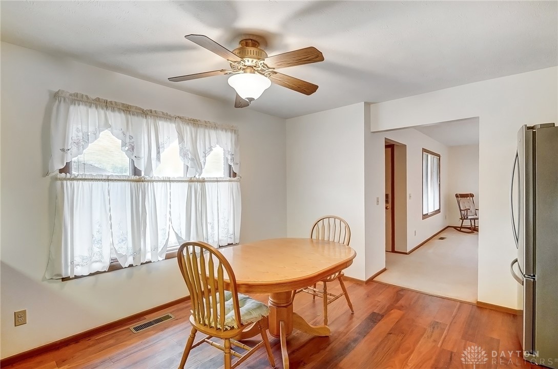1133 Derby Rd, Springfield, Ohio image 5